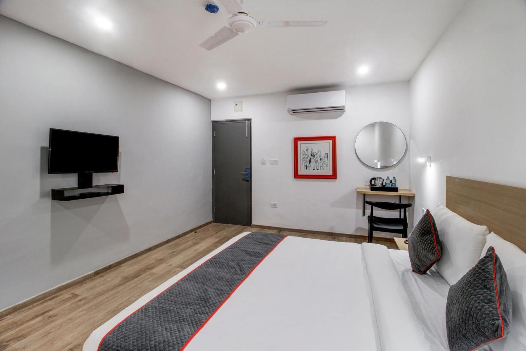Hotel Super Townhouse Rcc Majestic 397 Lb Nagar Hyderabad Exterior foto