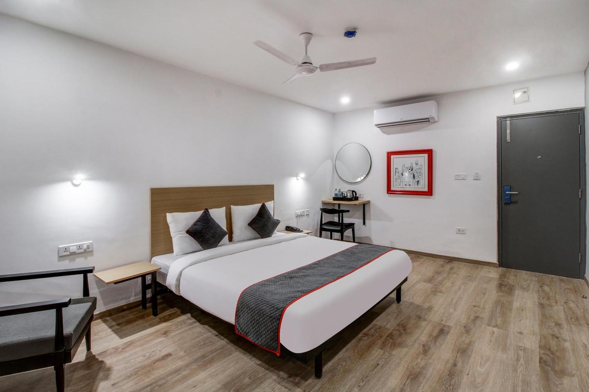 Hotel Super Townhouse Rcc Majestic 397 Lb Nagar Hyderabad Exterior foto