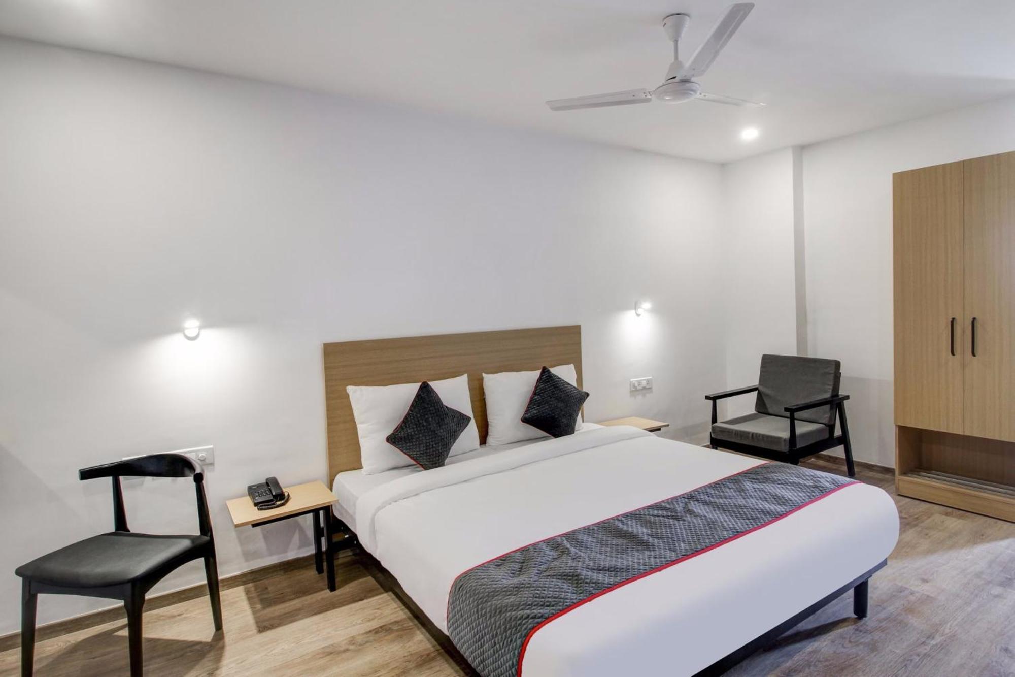 Hotel Super Townhouse Rcc Majestic 397 Lb Nagar Hyderabad Exterior foto